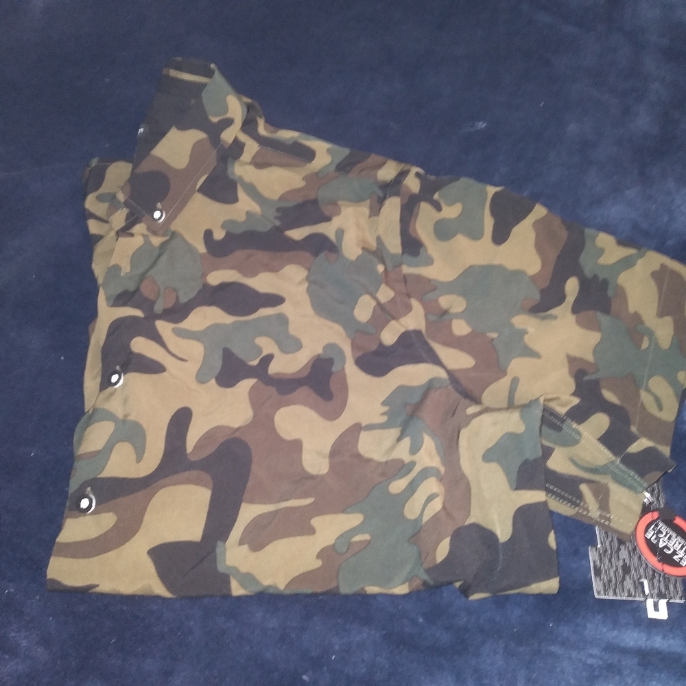 Men Shirt - Picture 3 of 4